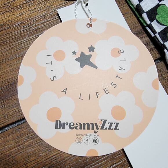 Dream Big Little LS Bodysuit Lucky Shamrocks - Size Preemie NWT - Picture 4 of 4